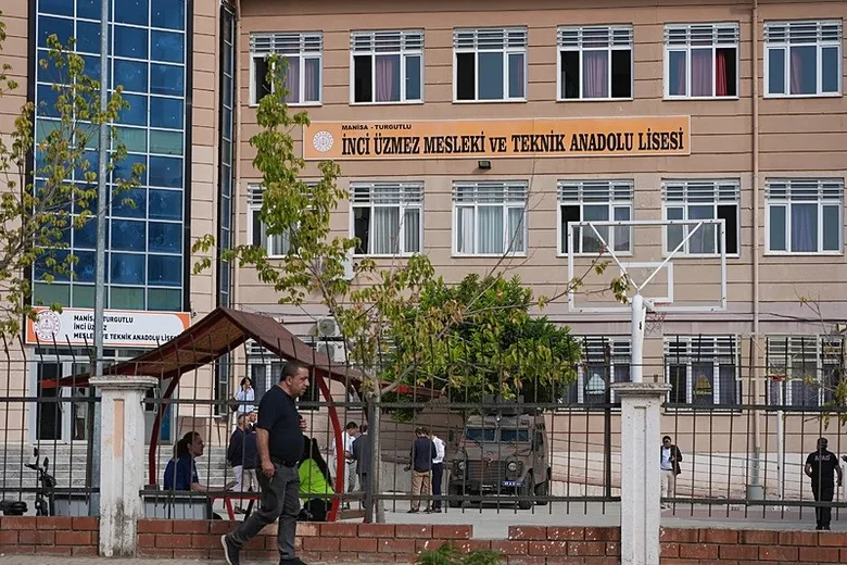 manisa-turgutludaki-okul-saldirisinin-gorgu-tanigi-o-anlari-anlatti-1790069800932.jpeg