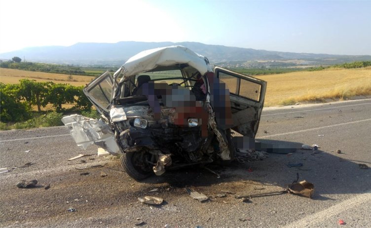 Son dakika: Manisa Salihli’de otobüs ile minibüs çarpıştı! Ölü ve yaralılar var