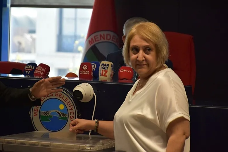 son-dakika-izmirde-menderes-belediye-baskanvekilligi-secimini-ak-partinin-adayi-asuman-sen-kazandi-1786967875922.jpeg