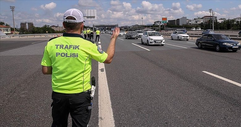 İzmir trafiğine bisiklet yarışı ayarı! Pazar günü toplu taşıma kullanacaklar dikkat!