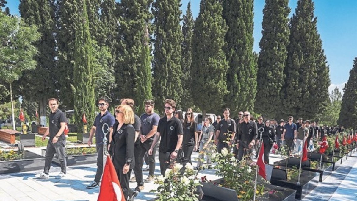 Soma maden şehitleri dualarla anıldı