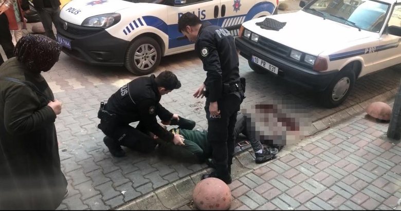 Alkolü fazla kaçıran genç kendisini bıçakladı