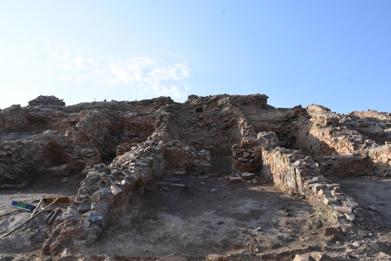 Kütahya’da Türkiye’nin en büyük kazısında 6 ayda 2 bin parça eser ortaya çıkarıldı