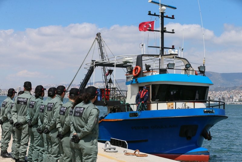 Birlik Operasyonunun yapıldığı balıkçı teknesi İzmir’de