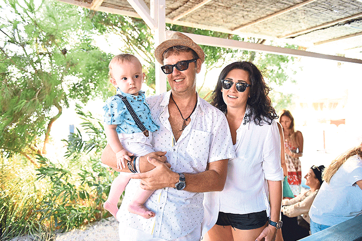 Çocuklar yararına sörf yaptılar