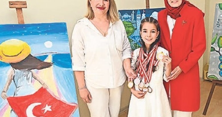 Duygularını resimle anlatan Küçük ressam Fatıma Erva