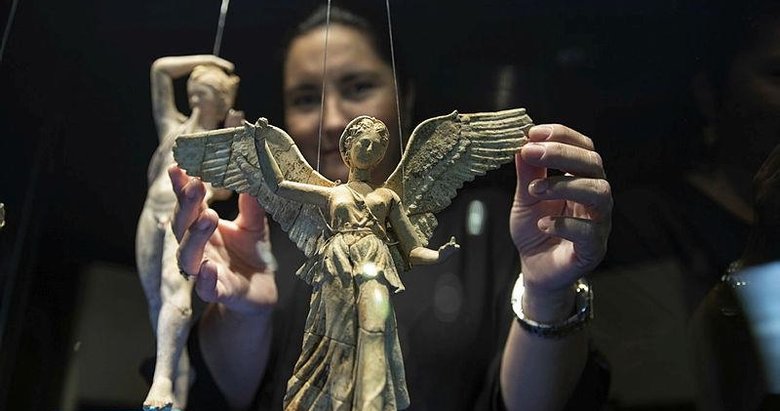 Peri heykelcikleri İzmir Arkeoloji Müzesinde ilk kez ziyarete açıldı