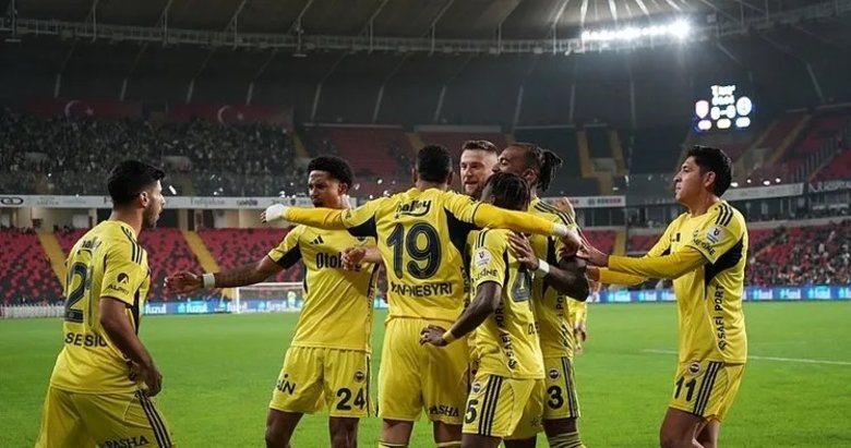 Fenerbahçe şov yaptı! Talisca attığı gollerle parmak ısırttı