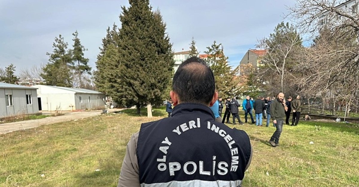 Uşak'ta dehşet olay! Parkta erkek cesedi bulundu