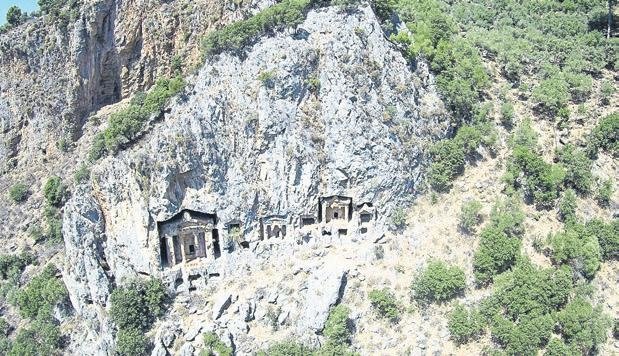 Tanrıya yakın olmak isteyen krallar