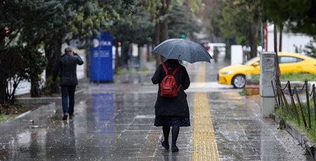 İzmir ve Ege’ye kuvvetli yağış ve fırtına uyarısı...