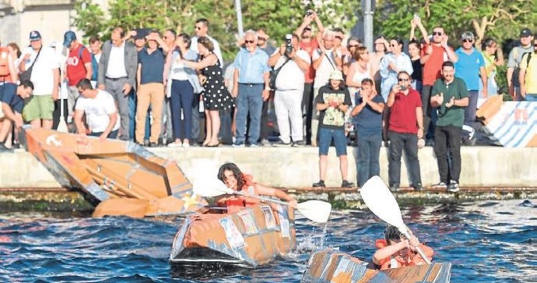 Körfezde karton tekneler yarıştı