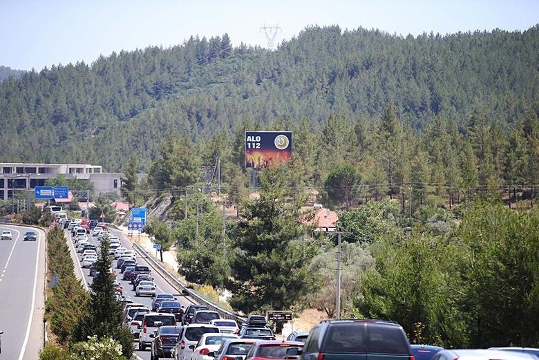 Muğla yollarında bayram hareketliliği: 3 günde 140 bin araç giriş yaptı