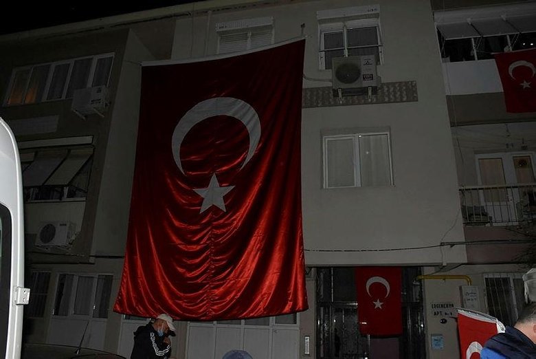 Bitlis’te düşen askeri helikopterden acı haber! İzmir’e iki şehit ateşi düştü