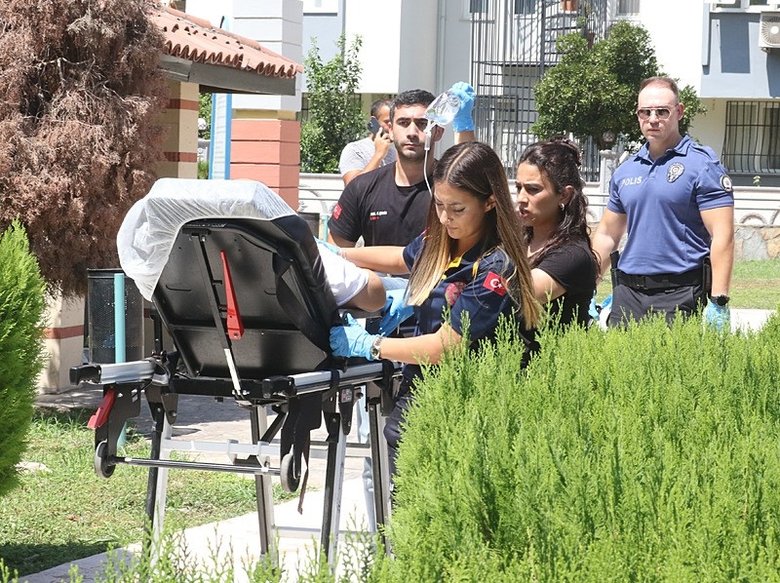 Antalya’da eşiyle tartışan adam kendini vurdu!