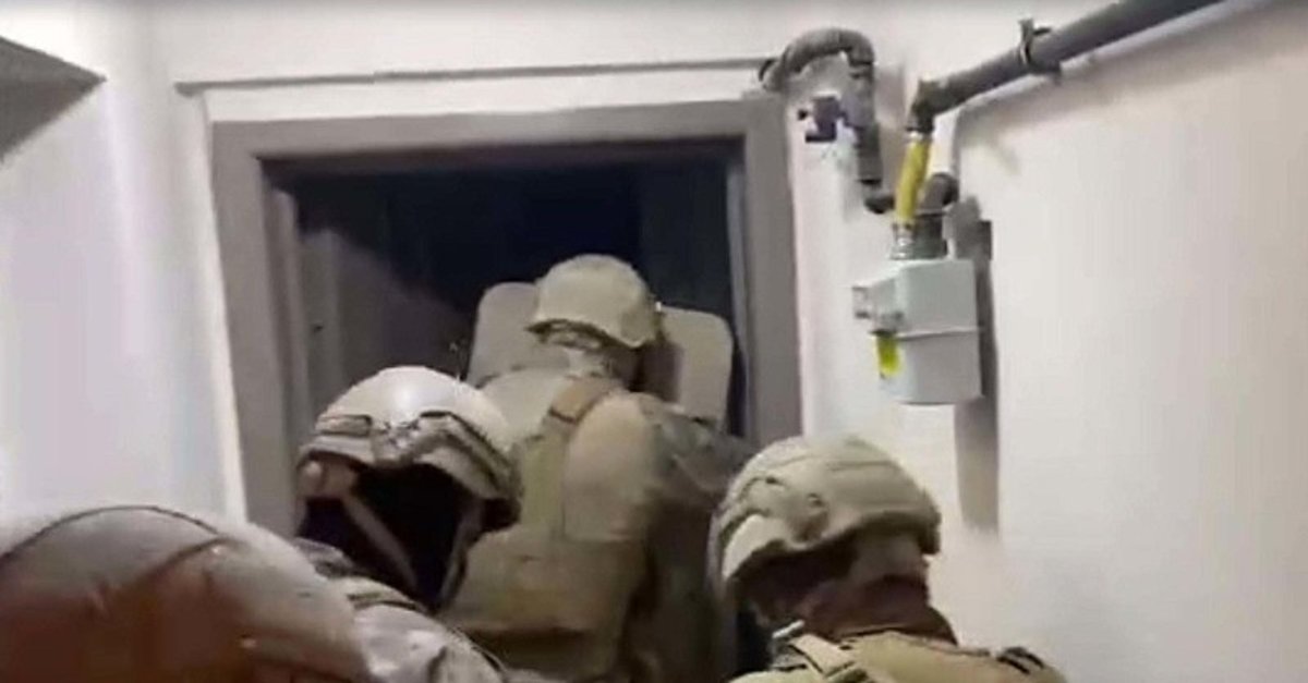 Manisa'da dev FETÖ operasyonu! Yakalanınca ilk işleri bu olmuş…