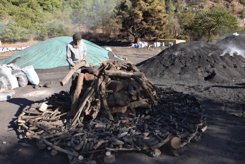 Balıkesir’de kömür karası ellerle ekmek parası mücadelesi