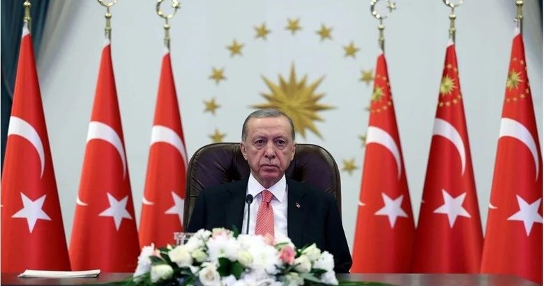 Başkan Erdoğan, Özgür Özel’den kazandığı tazminatı Mehmetçik Vakfı’na bağışladı
