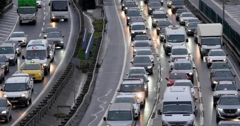 Arabası olan sürücülere Gelir İdaresi’nden uyarı geldi: Son 9 gün! Geçe bırakmayın