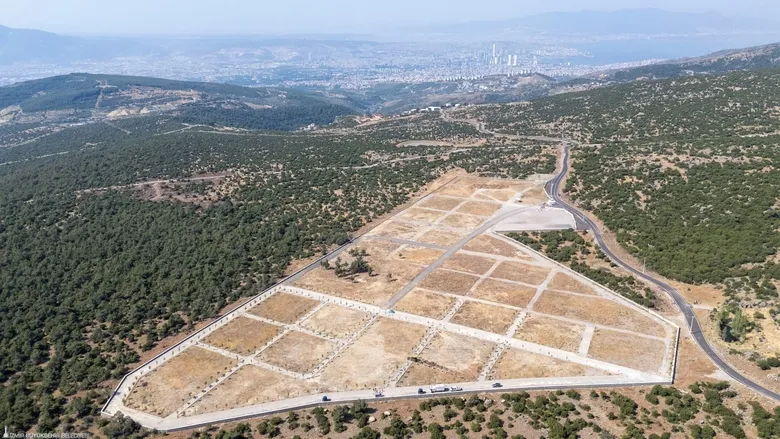 izmir-bornovada-25-bin-defin-kapasiteli-mezarlik-hizmete-acildi-1782711364368.jpeg