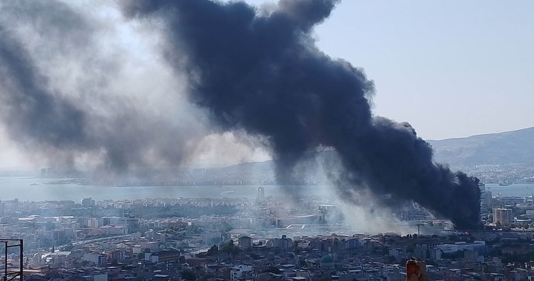 İzmir’de çıkan yangın kontrol altına alındı