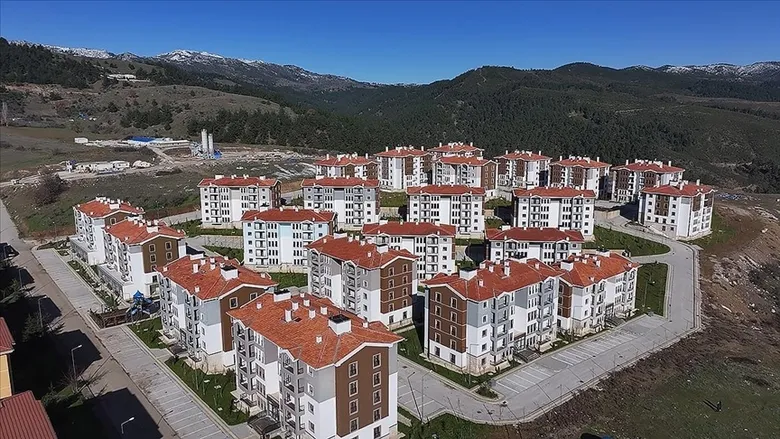 toki-500-bin-sosyal-konut-projesinde-2-kura-cekildi-4-bin-905-daire-sahibini-buldu-1783093140673.jpg