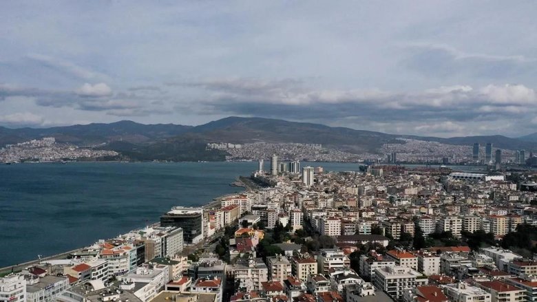 İzmir’in yüzde kaçı kadın? İlgi çeken nüfus istatistikleri