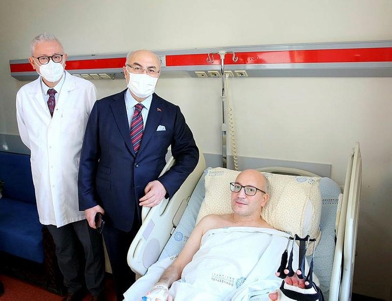 Olaylı İzmir derbisinde yaralanan taraftar dehşet anlarını anlattı