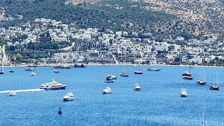 bodrum-yine-dolup-tasti-nufus-800-bine-dayandi-1785154906481.jpeg