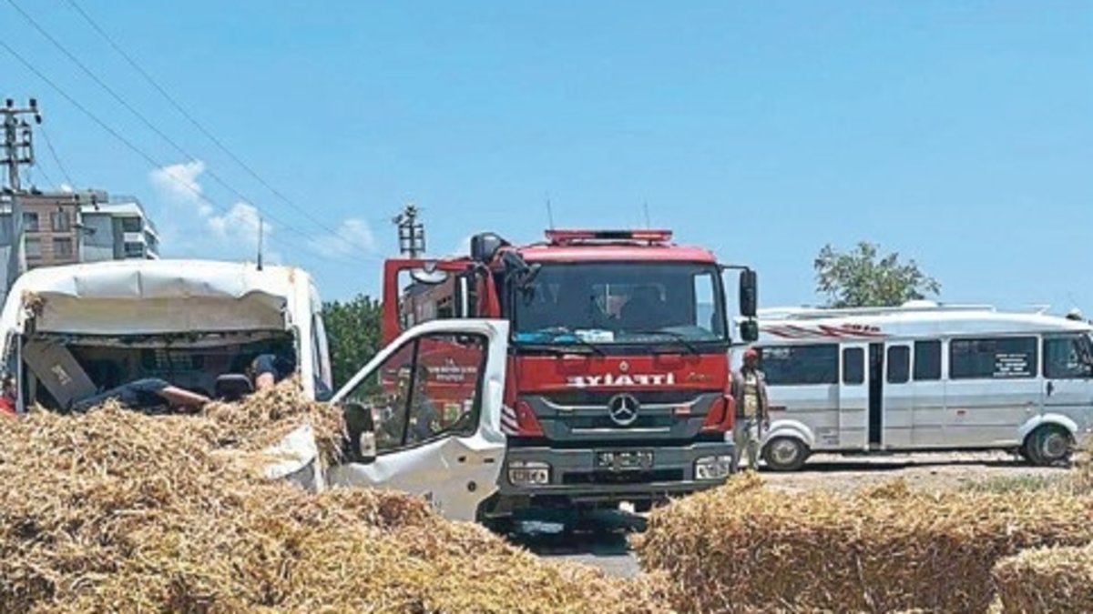 Saman balyaları aracı yuttu