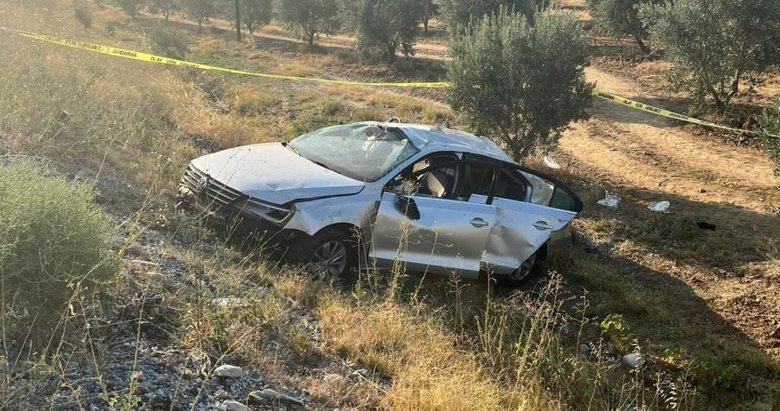 Otomobil zeytin bahçesine uçtu: Ölü ve yaralılar var