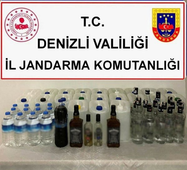 Restoranda satılmaya hazır 170 litre kaçak rakı ele geçirildi