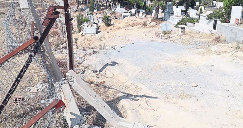 Koyundere Mezarligi Harabeye Dondu Izmir Haberleri