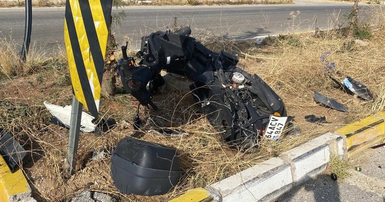 Uşak’ta motosiklet ile otomobil çarpıştı: 2 ağır yaralı