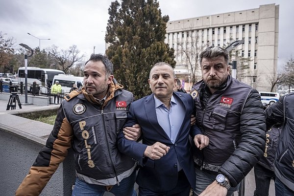 eski-tunceli-valisi-tuncay-sonelin-tutuklanmasi-talep-edildi-1776782535173.jpeg