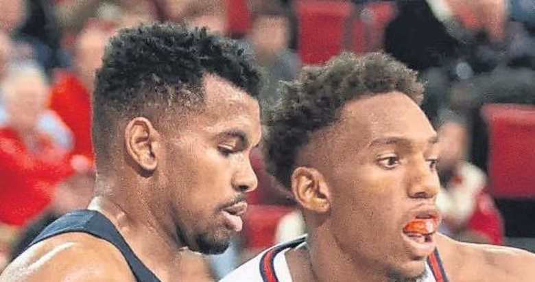 Merkezefendi Roberts’ı kaptı