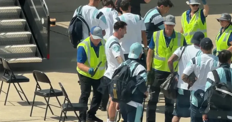 Messi bile dedektörden geçti