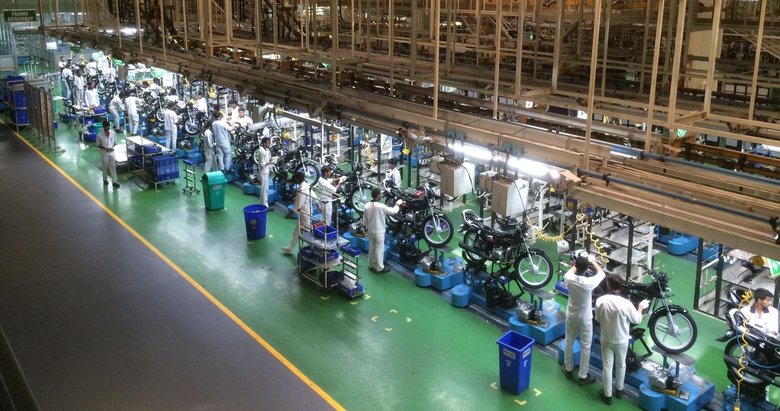 Hintli motosikletçi yatırım için gaza bastı