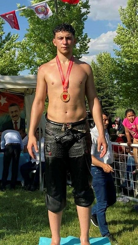 Korkunç kazada dört kişi can verdi