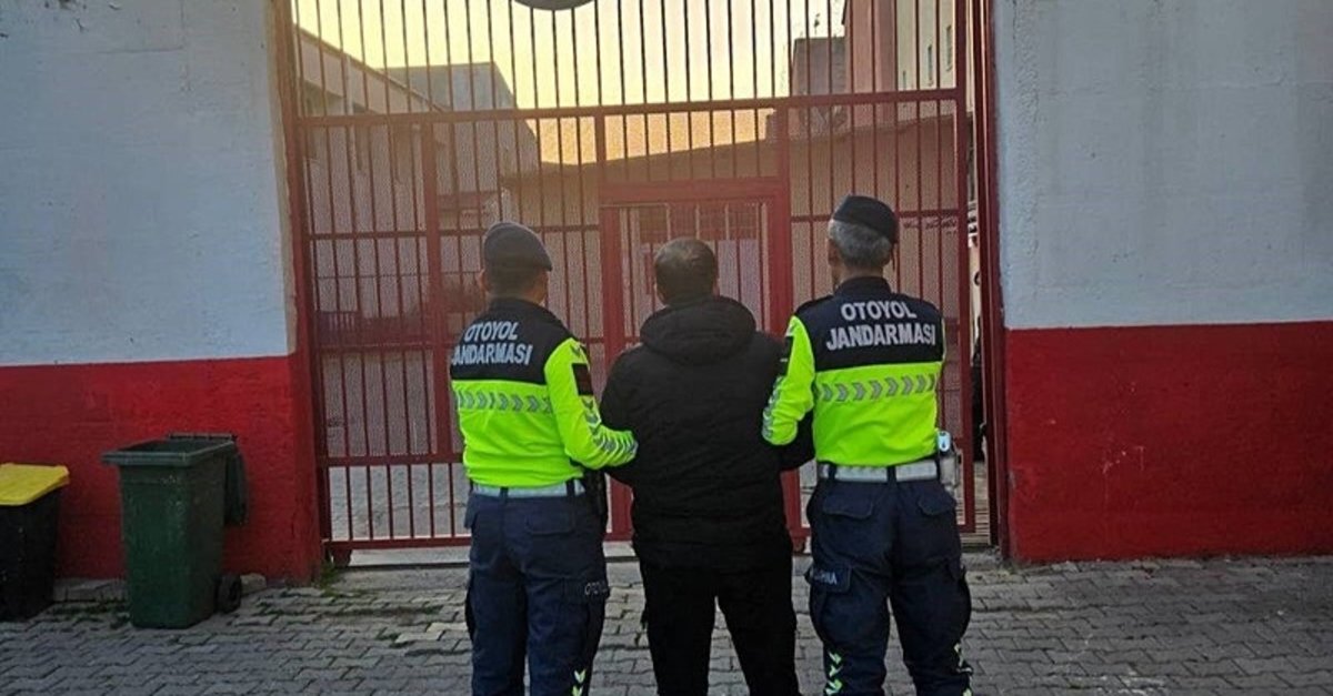 Aydın'da 12 göçmeni organize etmiş: Tutuklandı