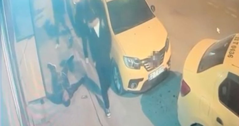 Vicdanları sızlatan olay: Yerde can çekişirken bakıp geçtiler