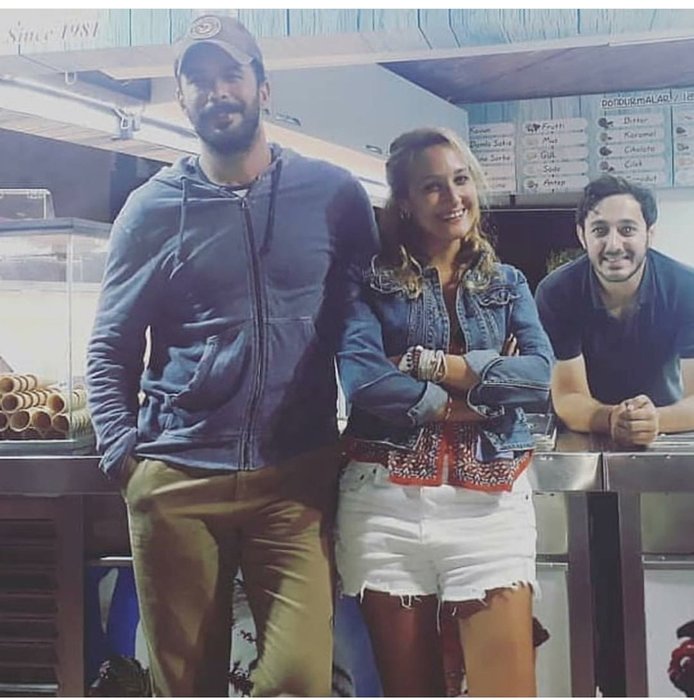 Barış Arduç ile Gupse Özay sır gibi sakladıkları kızlarıyla görüntülendi