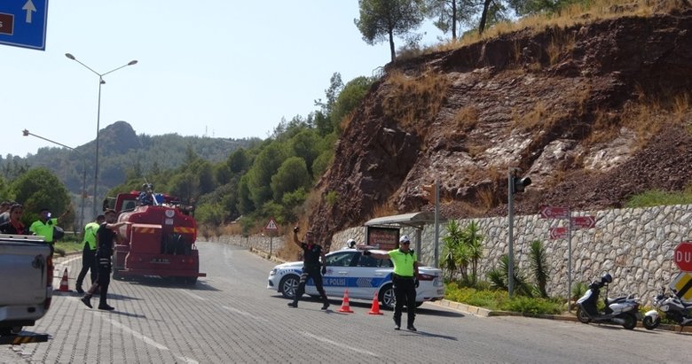 Yangın nedeni ile Marmaris Datça karayolu trafiğe kapandı