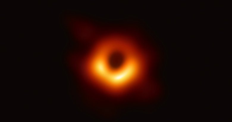 Dünyada bir ilk! NASA kara delik black hole fotoğrafı paylaştı! İşte o görüntü