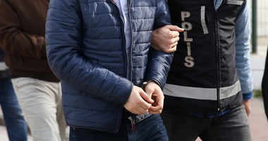 İzmir’de dev operasyon! Gözaltılar var