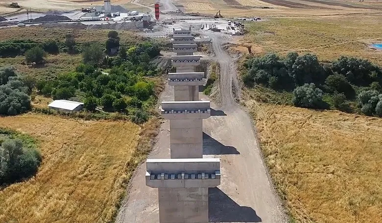 ankara-kayseri-arasi-1-saat-45-dakikaya-dusecek-projede-ilerleme-yuzde-50yi-gecti-1792315571293.jpeg