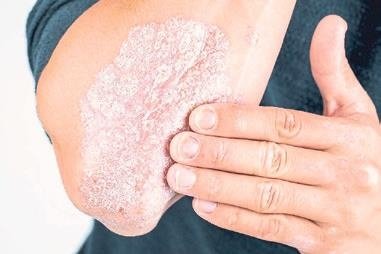 Saçların canlı görünmesini sağlar