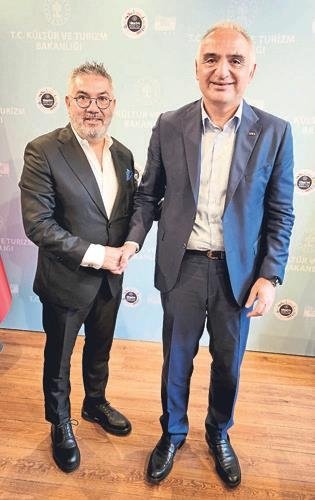 İzmir’i hak ettiği yere getireceğiz