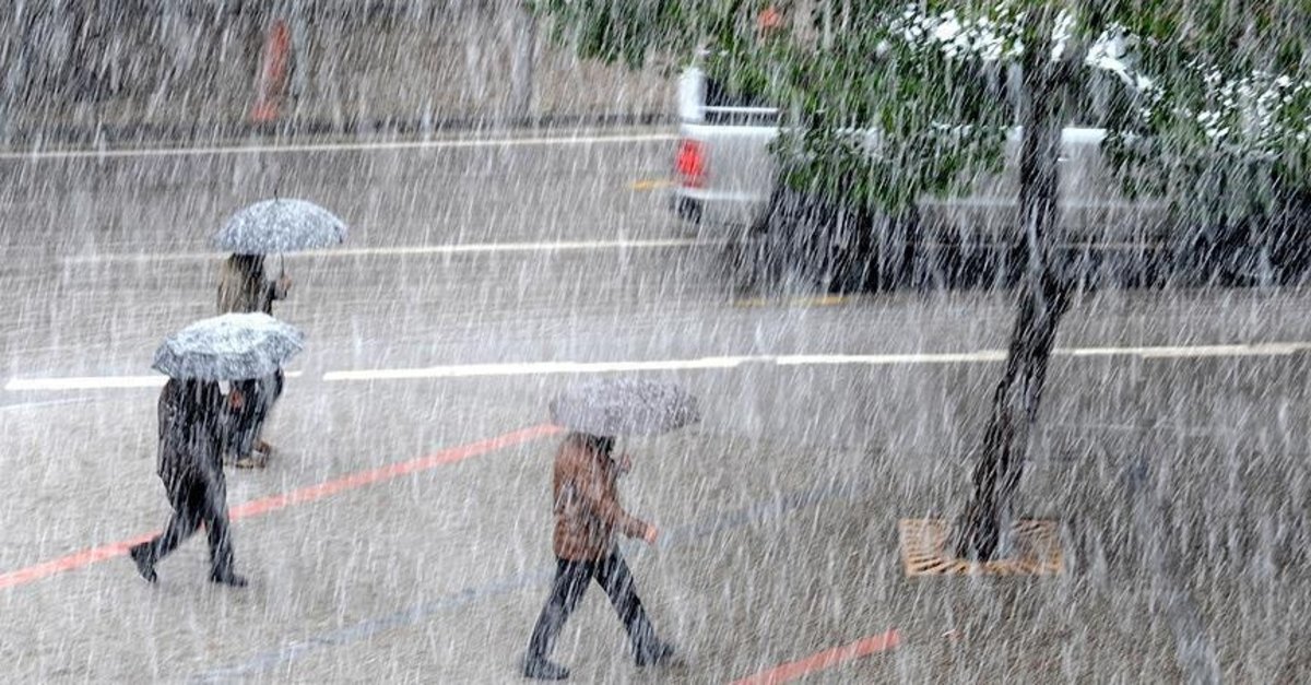 Meteoroloji’den Ege’ye yağış ve fırtına uyarısı | 5 Ocak Pazartesi hava durumu
