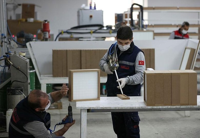 Koronavirüs sebebiyle talep patladı! Torbalı’da üretip dünyaya gönderiyorlar